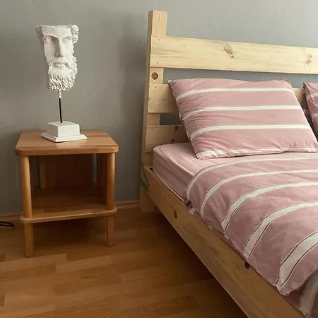 Gigi's Spacious Flat